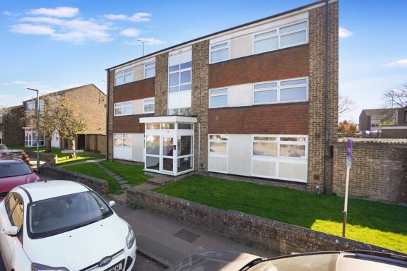 14 Mersham Court Image