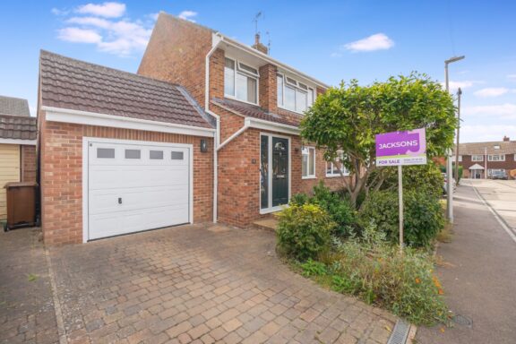 5 Bransgore Close Image